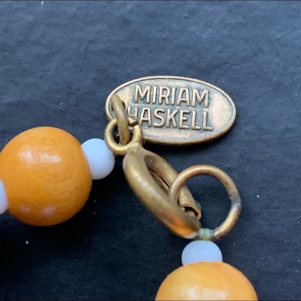 Miriam Haskell Vintage Lucite & Wooden Beaded Nec… - image 5